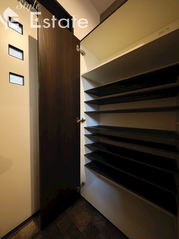 シューズボックス