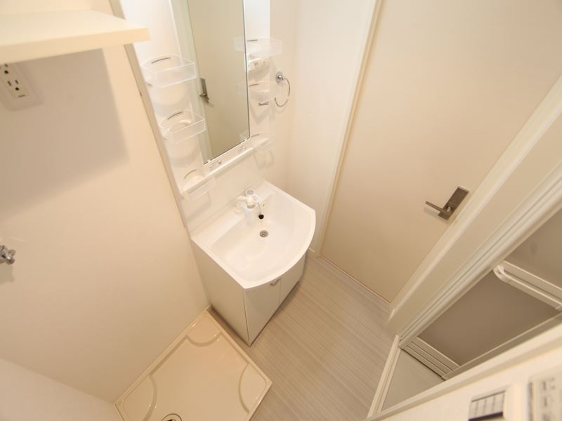 脱衣所 シャンプードレッサー 洗濯機置き場 同仕様内装