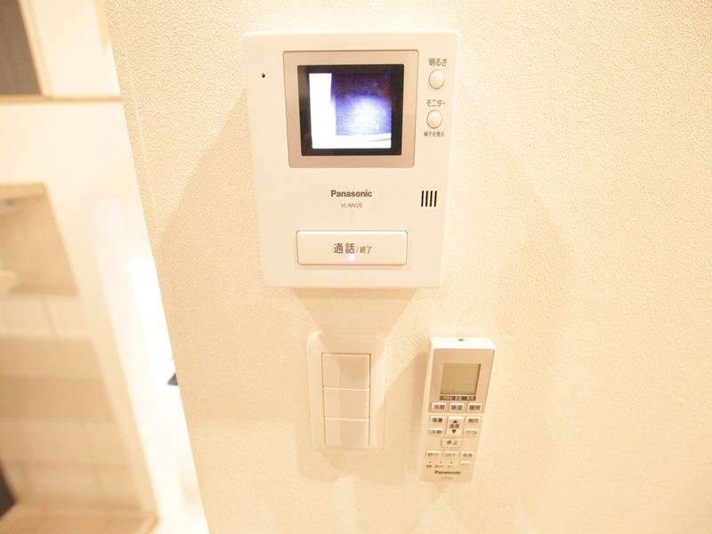 カラーモニター付きインターホン