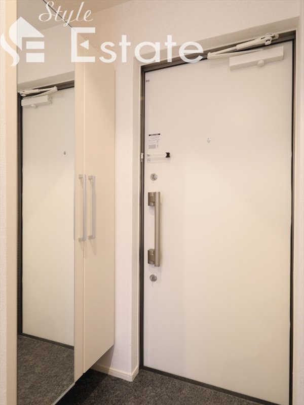 玄関★シューズボックス付★鏡付