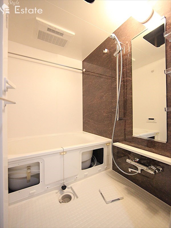 バスルーム(建設中画像)