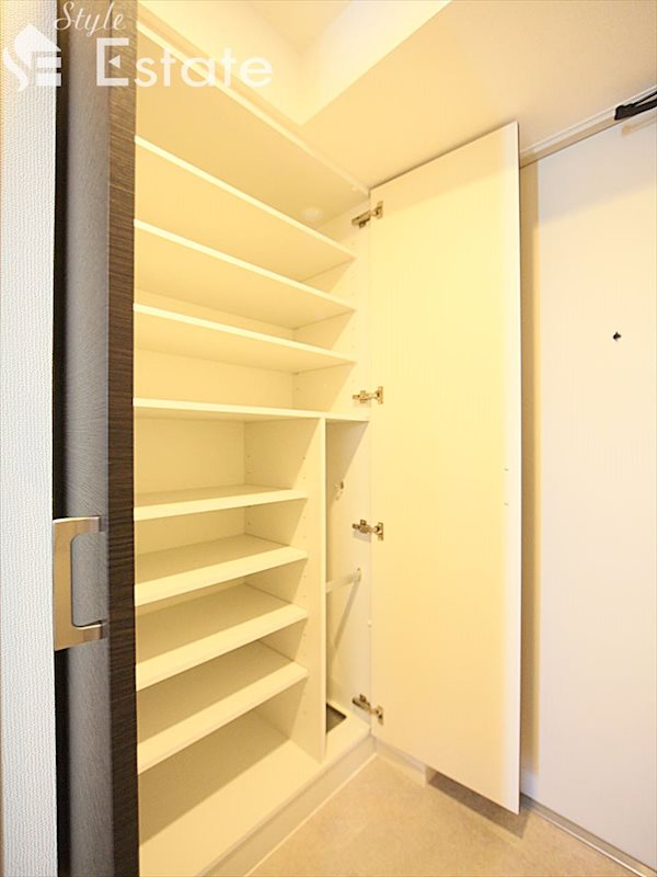 シューズボックス