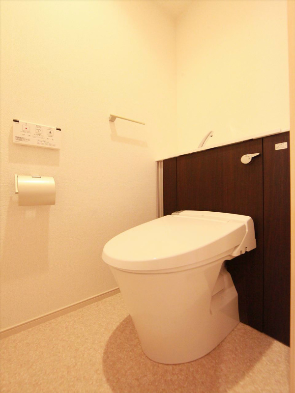 シャワー付きトイレ