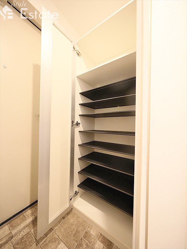 シューズボックス