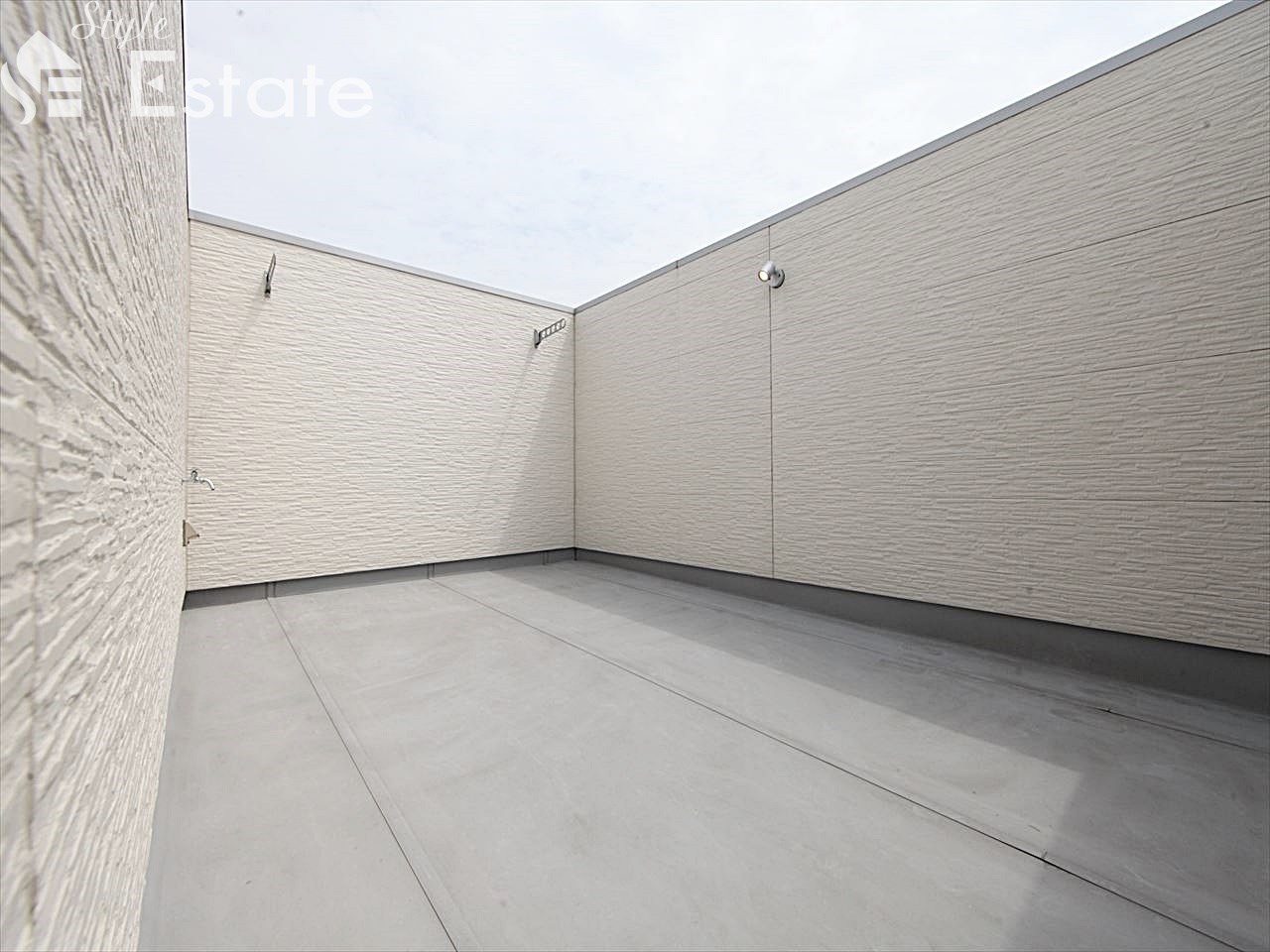 ルーフバルコニー