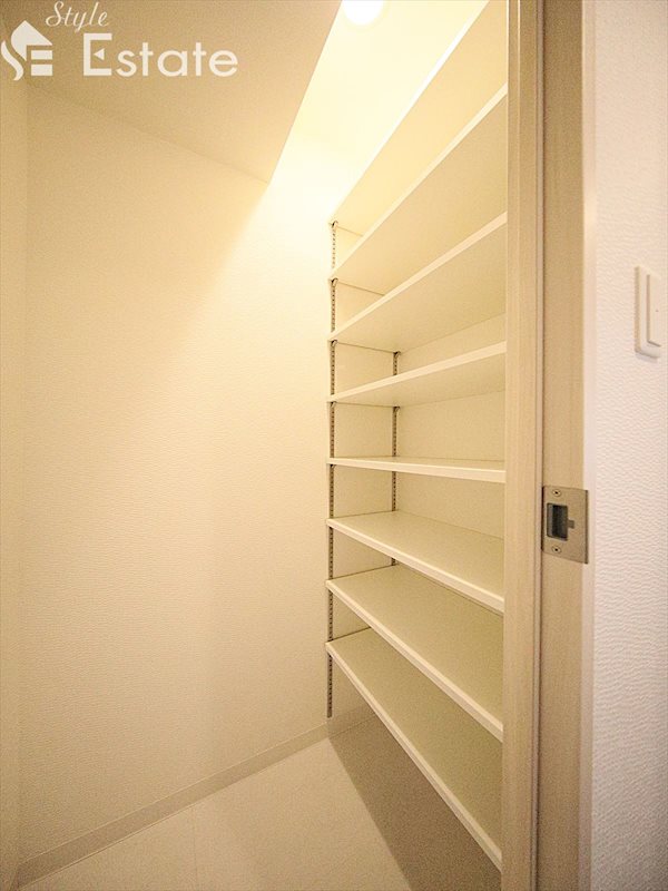 シューズボックス