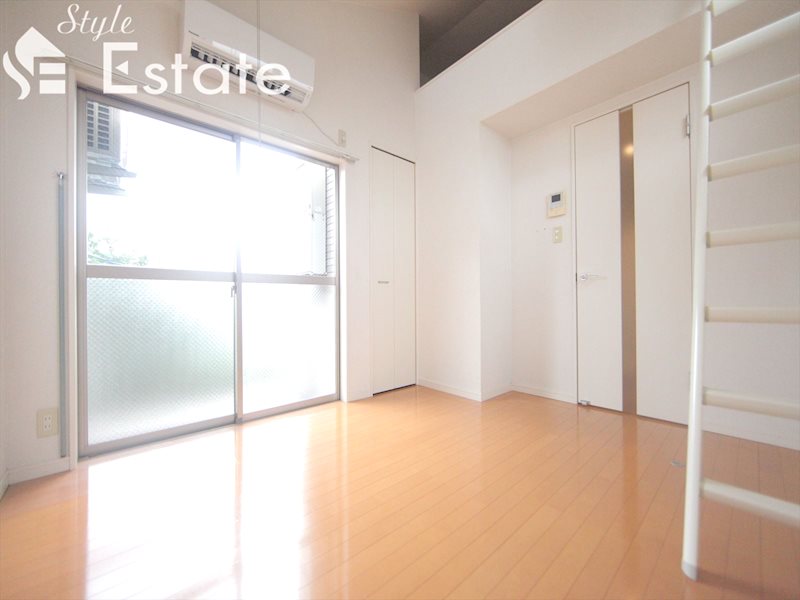 リビング 同仕様内装