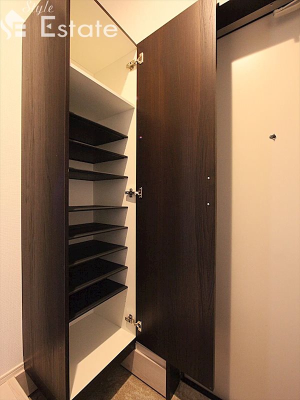 シューズボックス