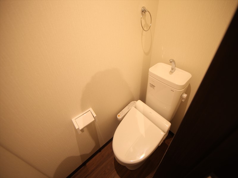 温水洗浄便座つきトイレ