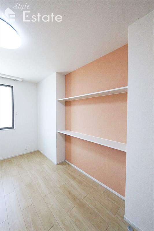 洋室 収納 同仕様内装