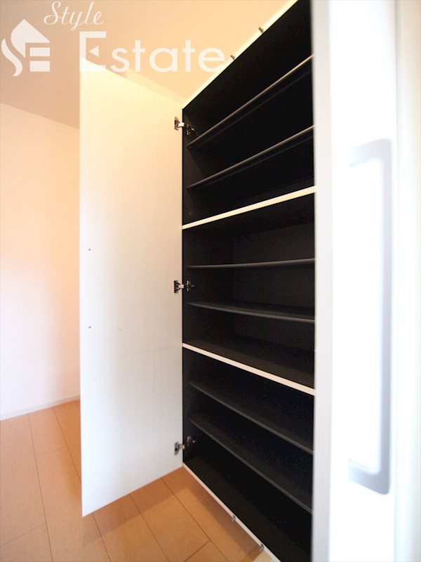 シューズボックス