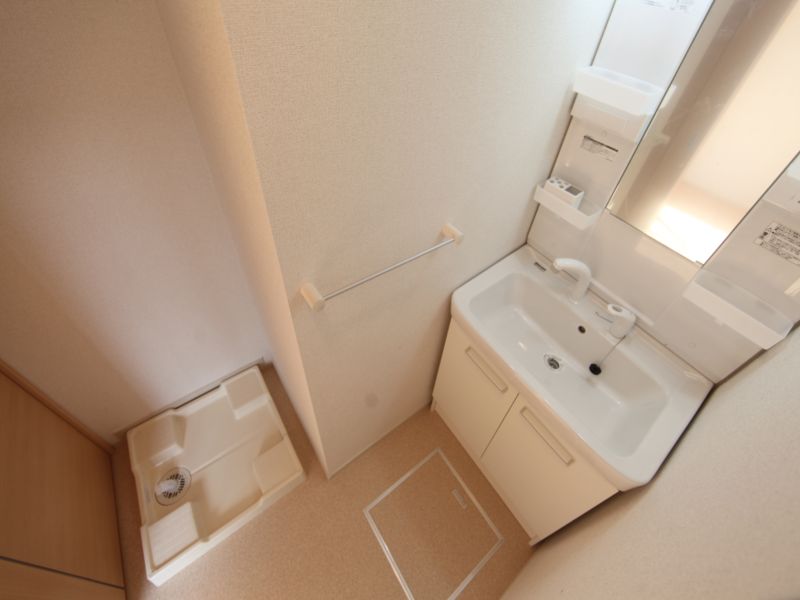 脱衣所 シャンプードレッサー付き