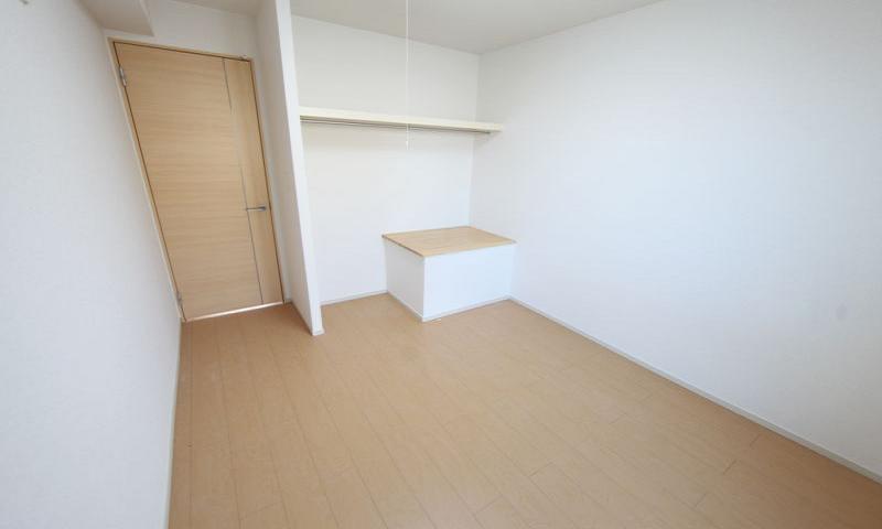 洋室5.4帖 収納付き