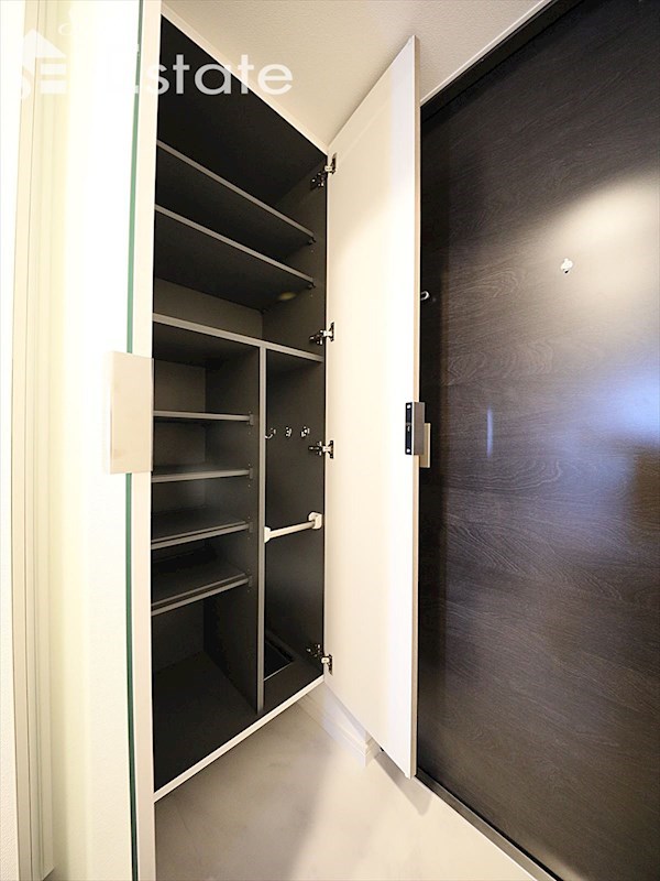 シューズボックス