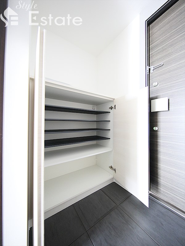 シューズボックス