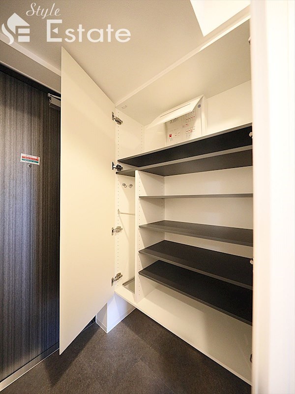 シューズボックス