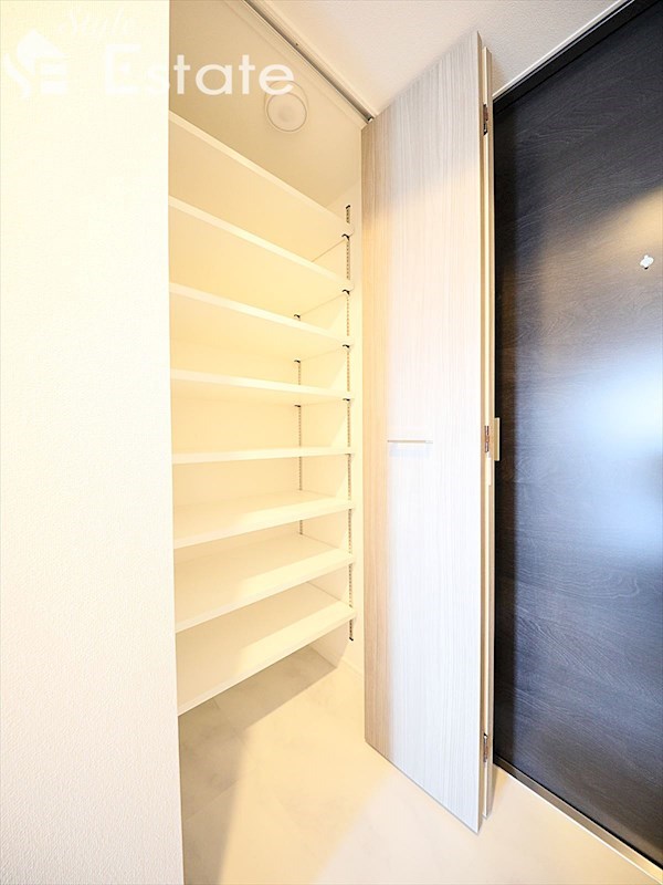 シューズボックス