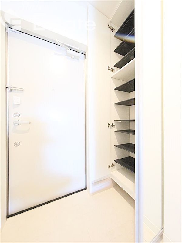 シューズボックス