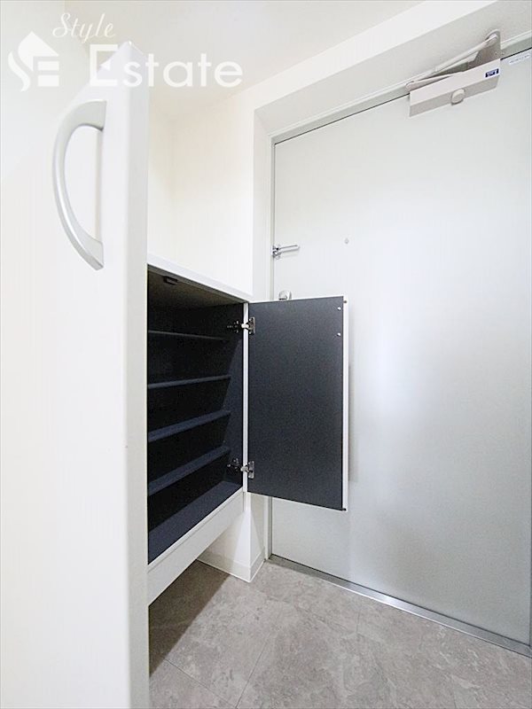 シューズボックス