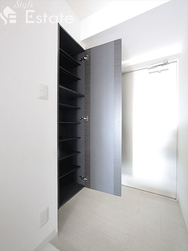 シューズボックス