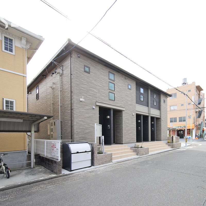 ボンヌ　シャンス　e