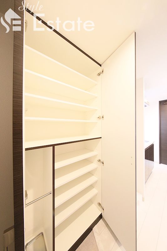 シューズボックス