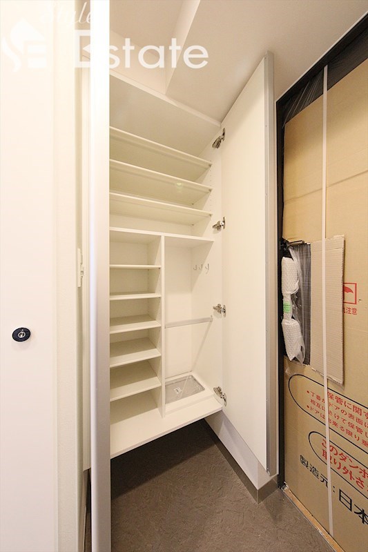 シューズボックス