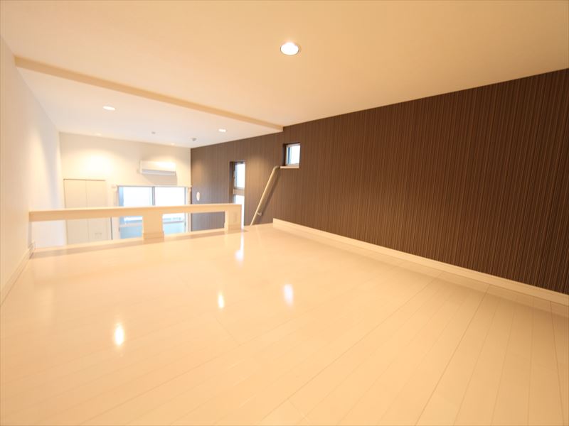 ロフト付(様々な用途として使えます)