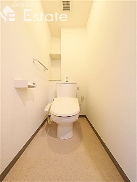 温水洗浄便座付トイレ