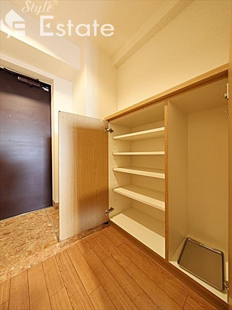 シューズボックス