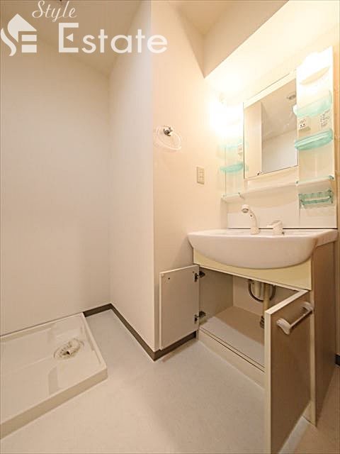 独立洗面台 収納