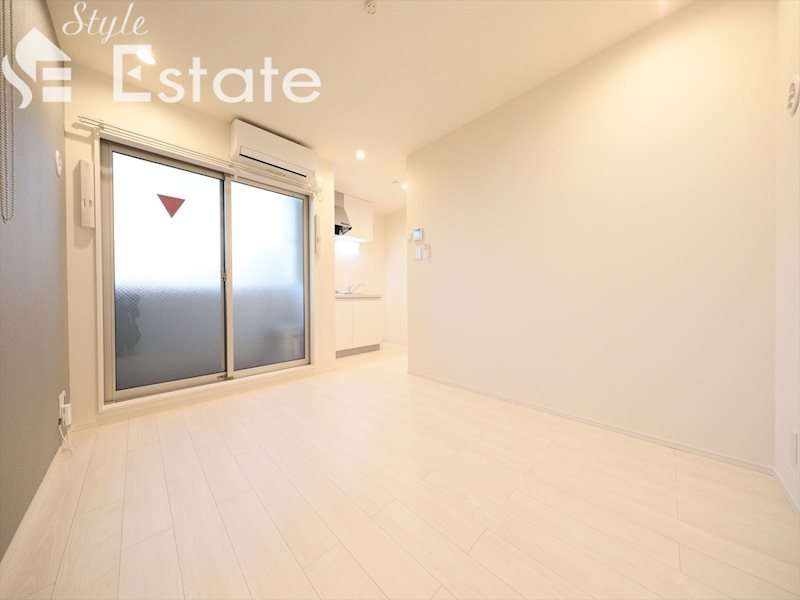 リビング 同仕様内装