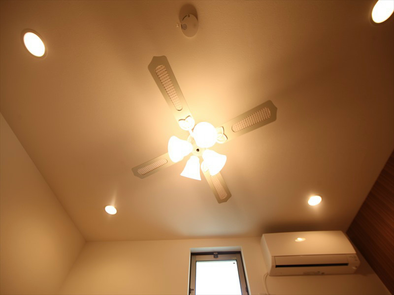 シーリングファンライト付
