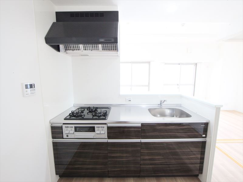 カウンターキッチン(3口コンロ・グリル)