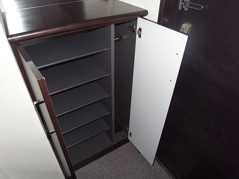 シューズボックス