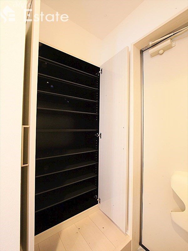 シューズボックス