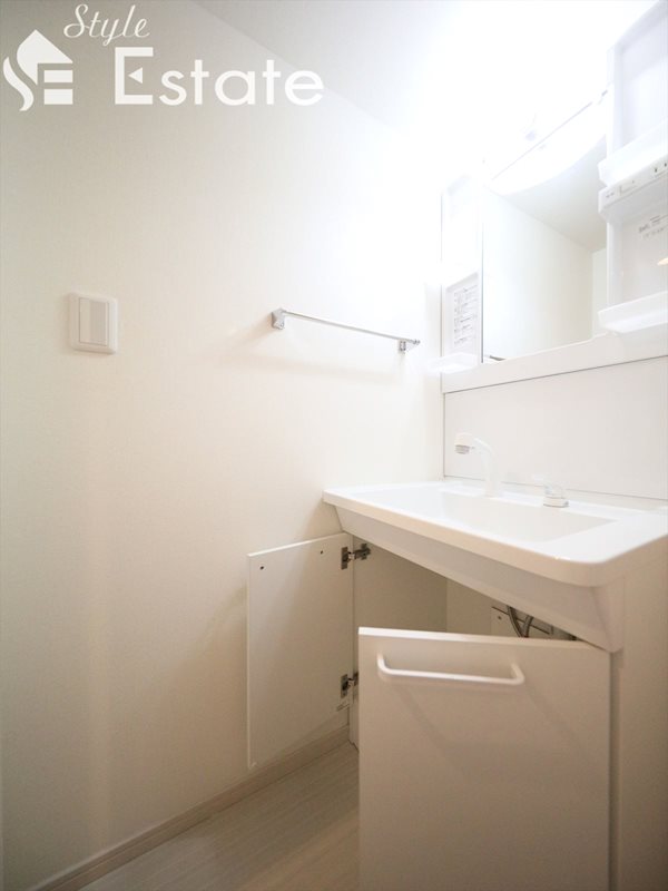 独立洗面台シャンプードレッサー付