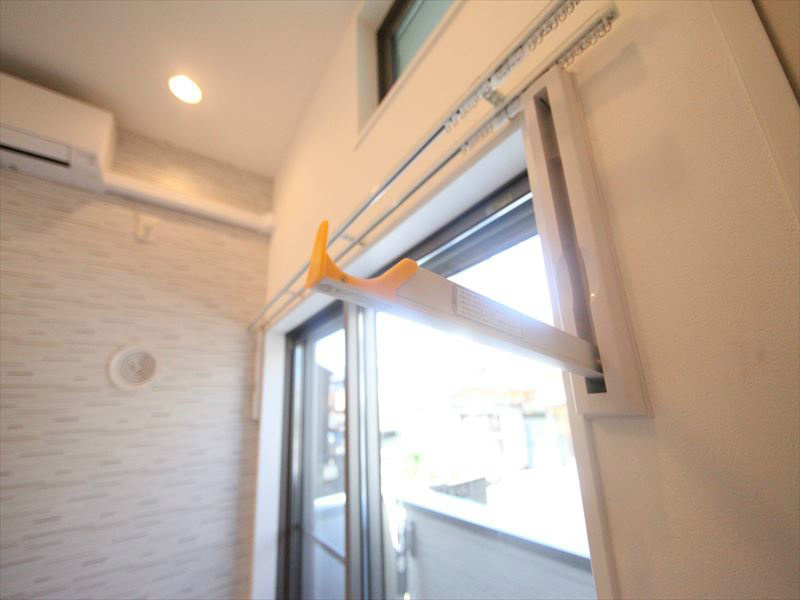 室内で洗濯物が干せます