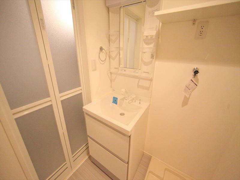 脱衣所 独立洗面台・シャンプードレッサー付