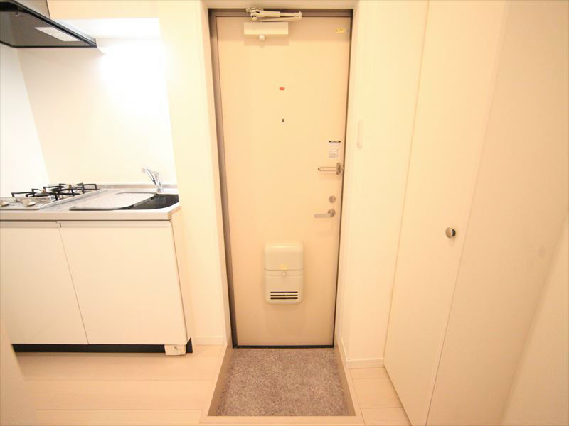 玄関 シューズボックス付 収納充実しています!!