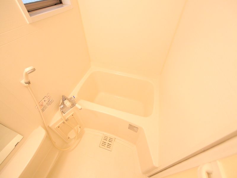 バストイレ別窓付き浴室乾燥機付