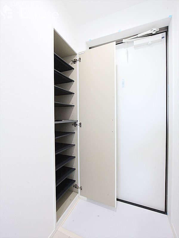 シューズボックス