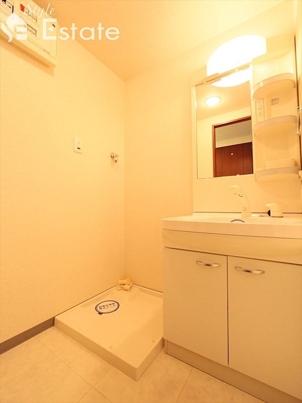 洗面台 シャワードレッサー付