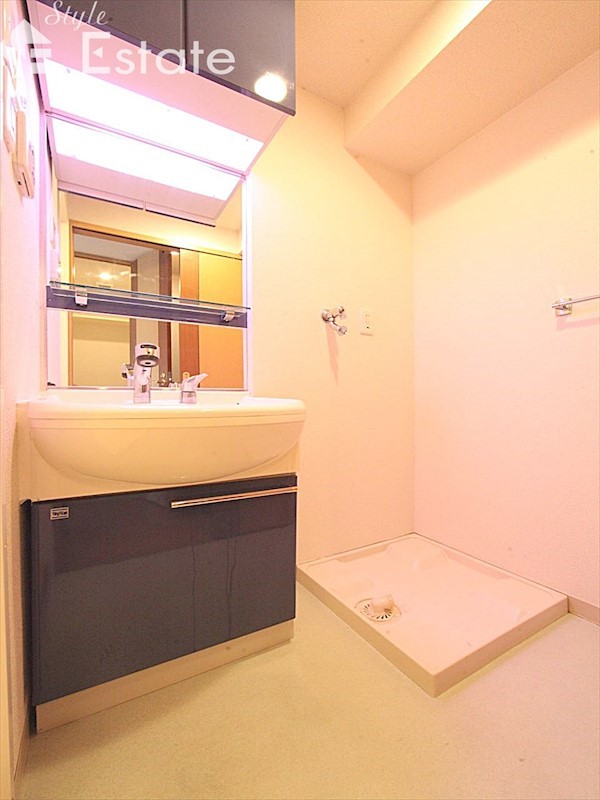 脱衣場 独立洗面台 シャンプードレッサー