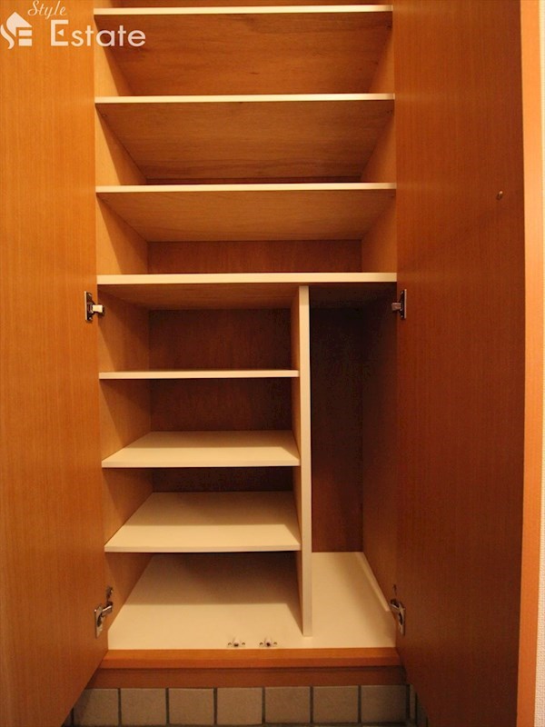 シューズボックス