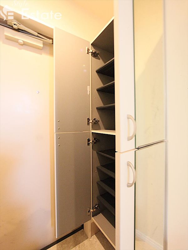 シューズボックス