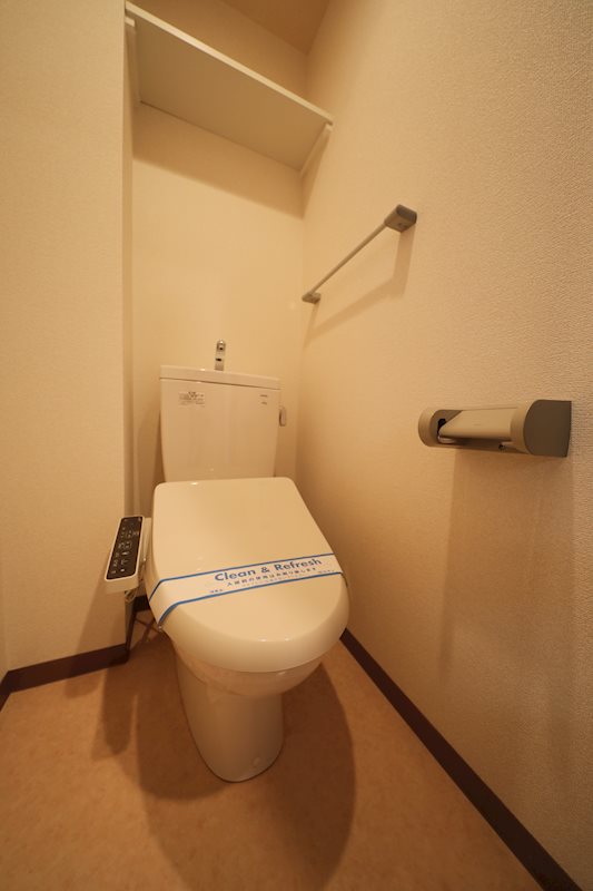 温水便座付きシャワートイレ