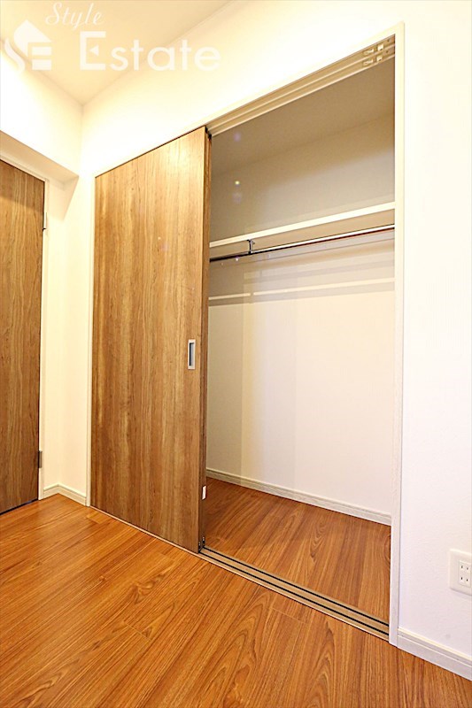 ベッドルームクローゼット