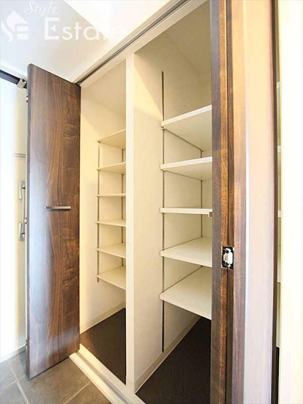 シューズボックス