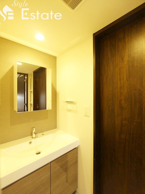 独立洗面台シャンプードレッサー脱衣所